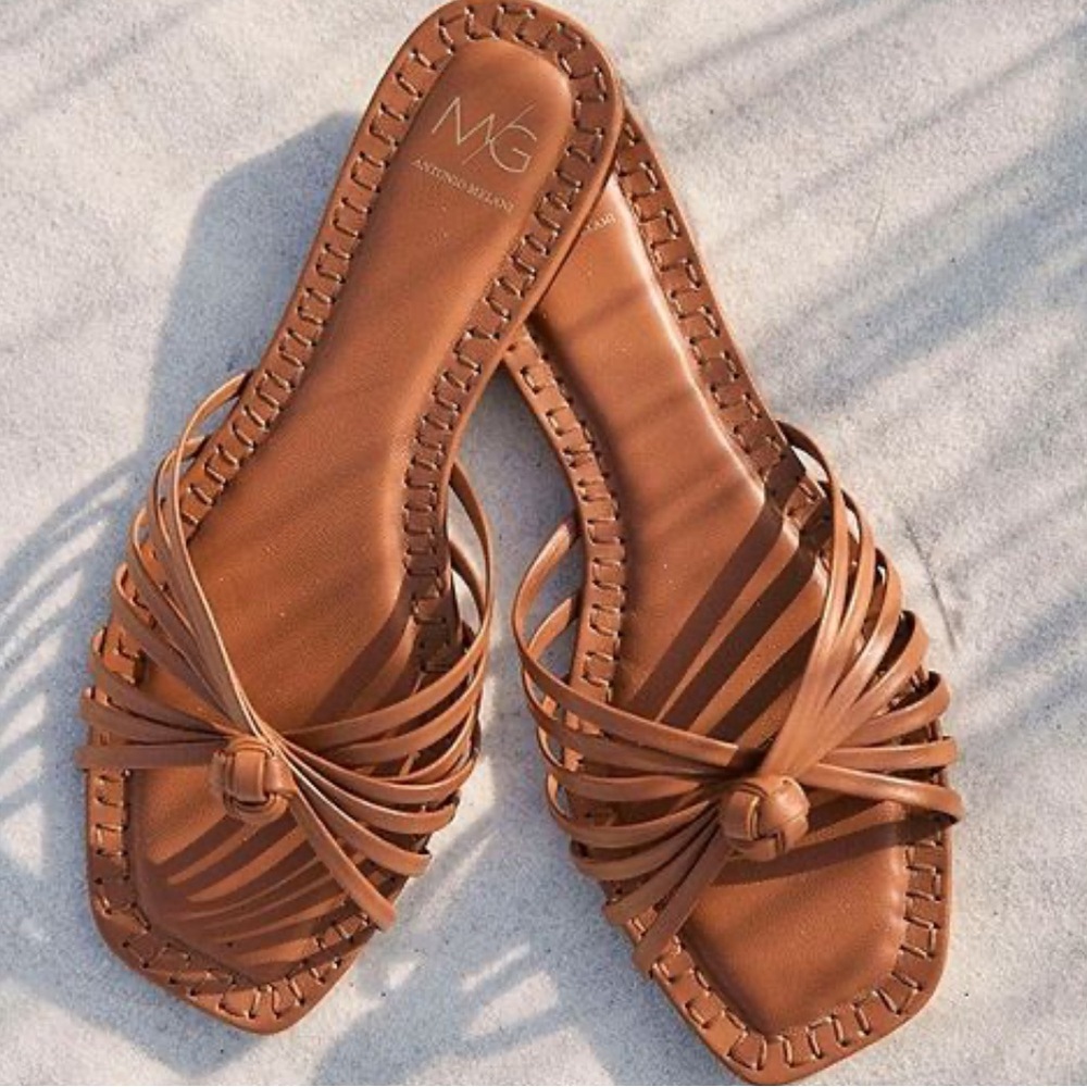 Antonio Melani x M.G. Style - The Page Flats